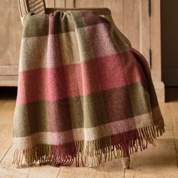 Luxurious Shetland Wool Throw in Green and Red check