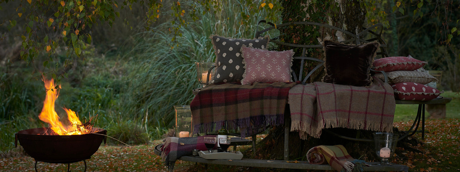Autumn Garden, Damson Throws, Damson cushions